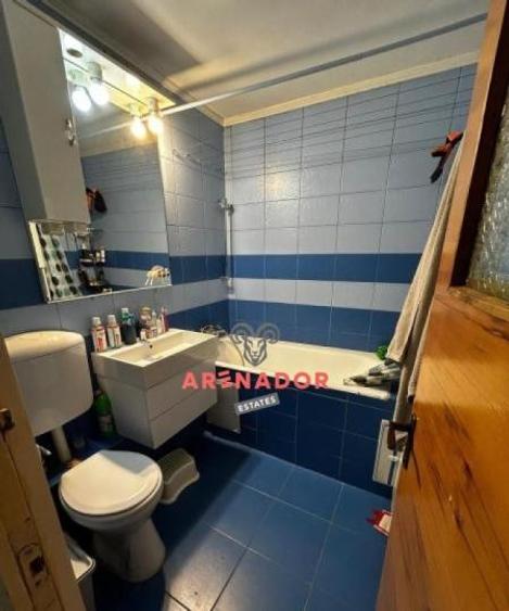 Apartament cu 3 camere, mobilat în Titan