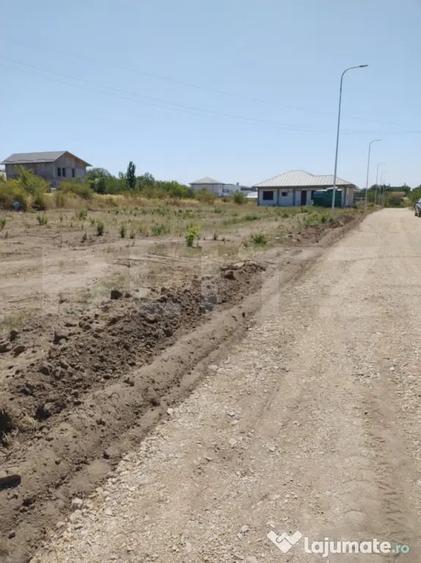 Teren de 807 mp, în Plaiul Vulcanești