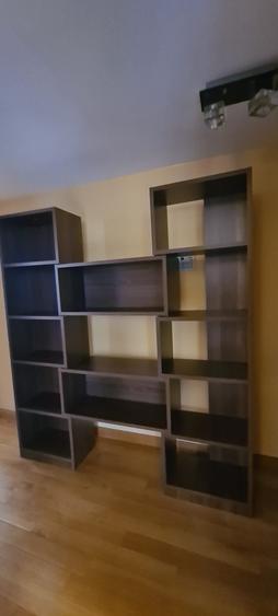 Apartament cu 3 camere semidecomandat în Clucerului