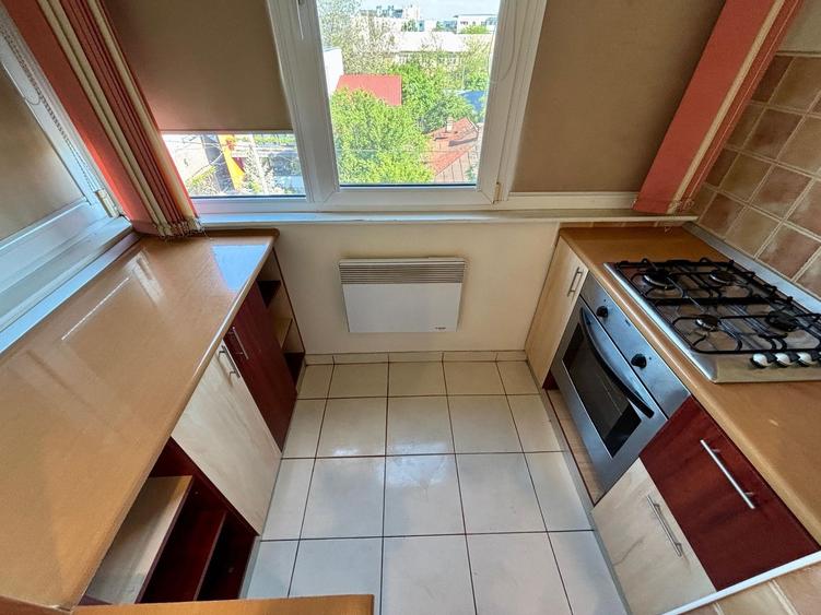 Apartament cu 2 camere decomandat în Enachiță Văcărescu