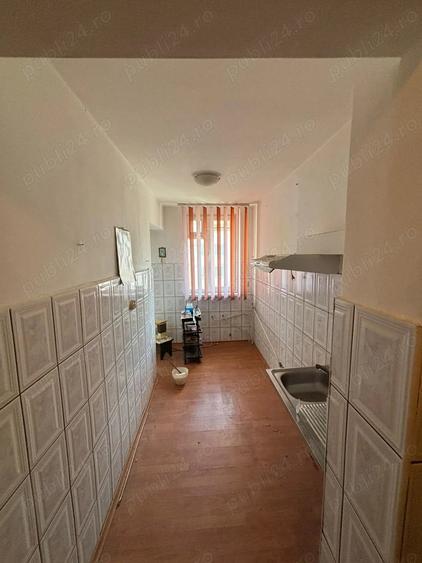 Apartament cu 3 camere decomandat în Dărmănești
