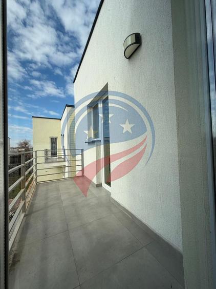 Casă individuală cu 4 camere cu Canalizare în Exterior Est