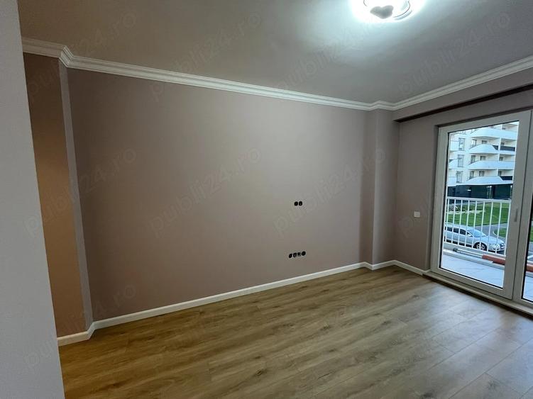 Apartament cu 3 camere decomandat în Florești