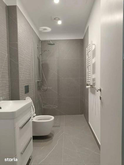 Apartament cu 3 camere decomandat în Aviației