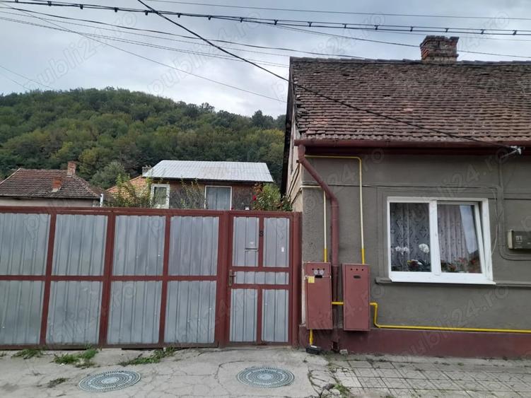 Casă cu 3 camere cu Teren 80 Mp în Muncitoresc
