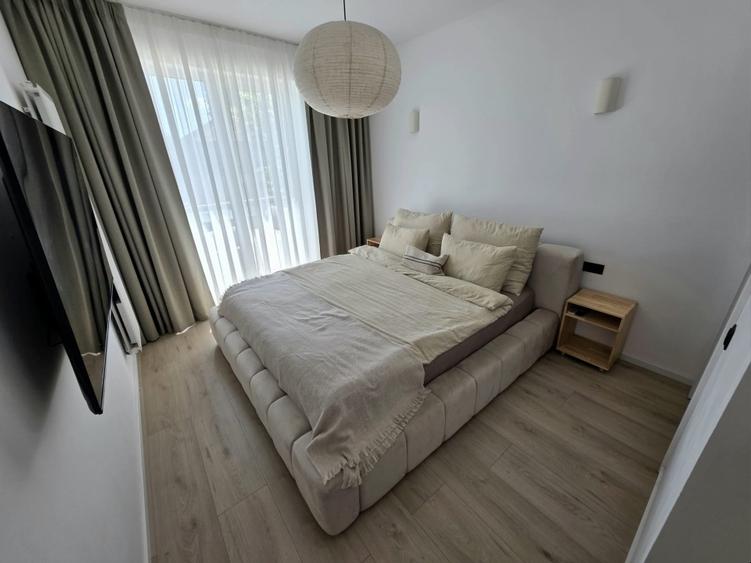 Apartament cu 3 camere decomandat, mobilat în Central