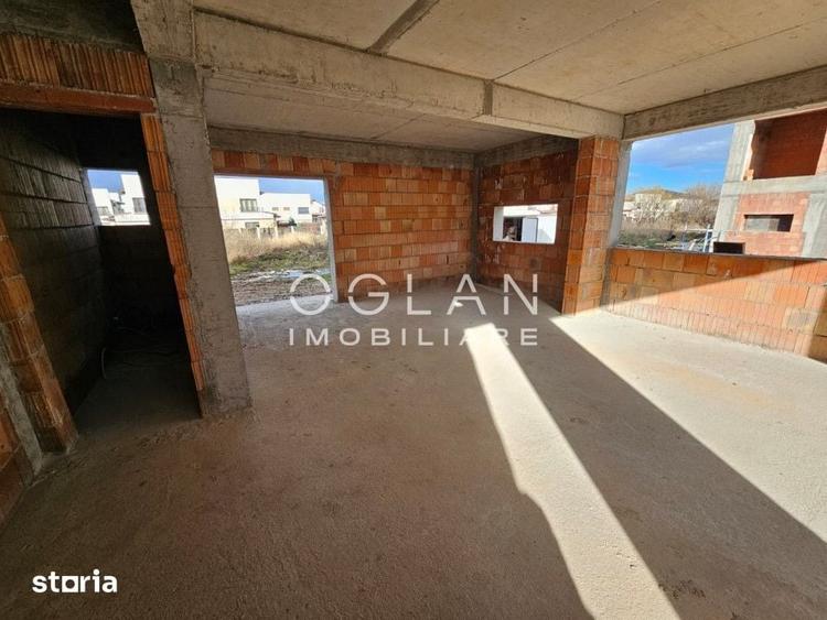 Casă cu 4 camere cu Teren 220 Mp în Șelimbăr