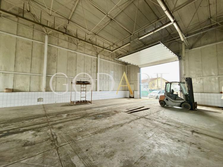Spațiu industrial, de 4,000 mp, în Central