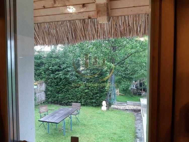 Casă cu 4 camere în Central
