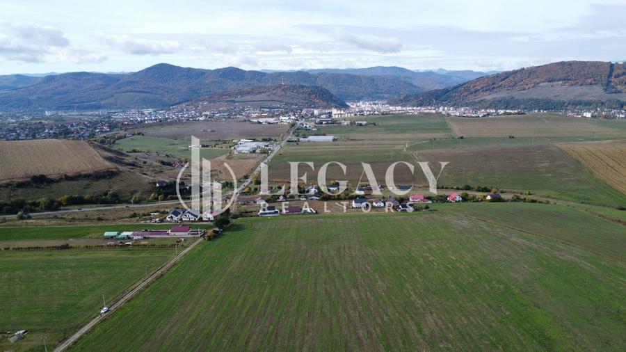 Teren agricol intravilan de 10000 mp, în Gârcina
