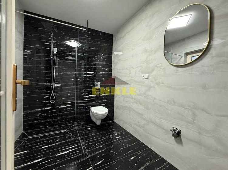 Casă individuală cu 4 camere cu Canalizare în Sud-Est