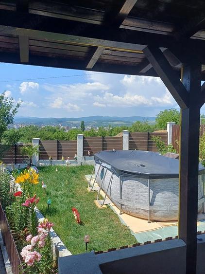 Casă cu Teren 400 Mp în Central