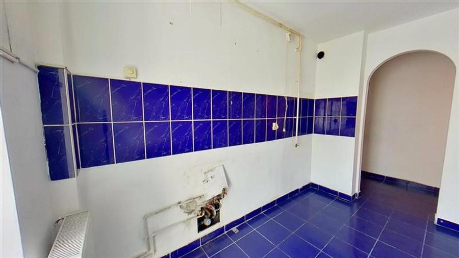 Apartament cu 3 camere decomandat în Exterior Est