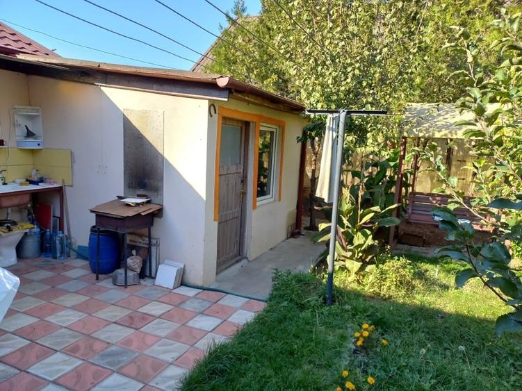 Casă individuală cu 3 camere cu Canalizare în Valu lui Traian