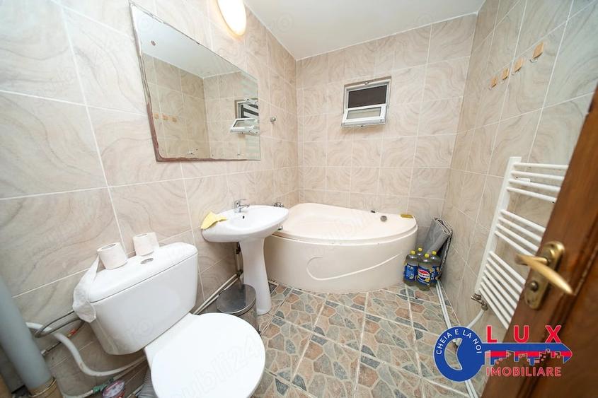 Apartament cu 3 camere decomandat în Babadag