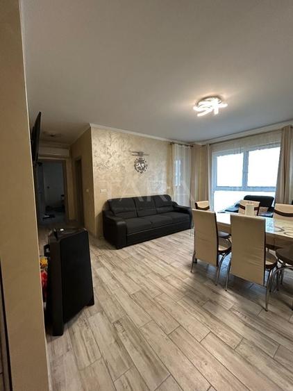 Apartament cu 4 camere semidecomandat, mobilat în Vest