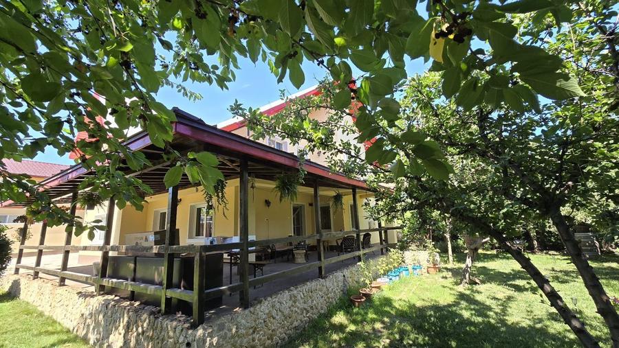 Casă cu 5 camere cu Canalizare în Agigea