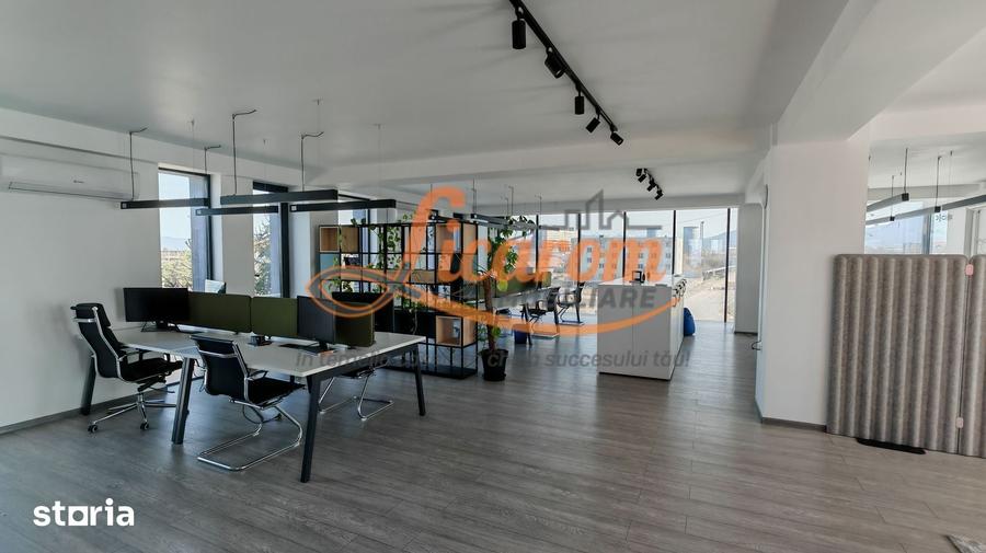 Spațiu comercial, de 190 mp, în Tractorul