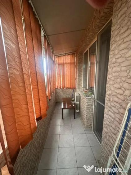 Apartament cu 2 camere decomandat în Titulescu