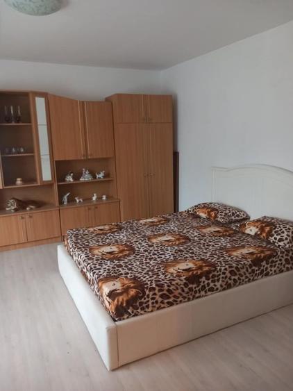 Garsonieră decomandată în Stupini