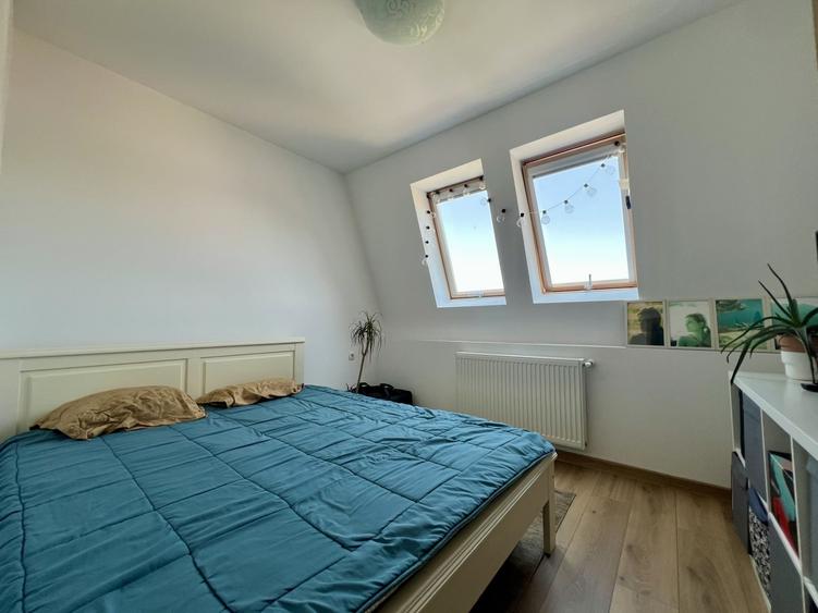 Apartament cu 3 camere semidecomandat, mobilat în UMT