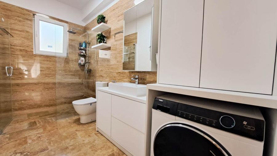 Casă individuală cu 4 camere cu Canalizare în Tunari