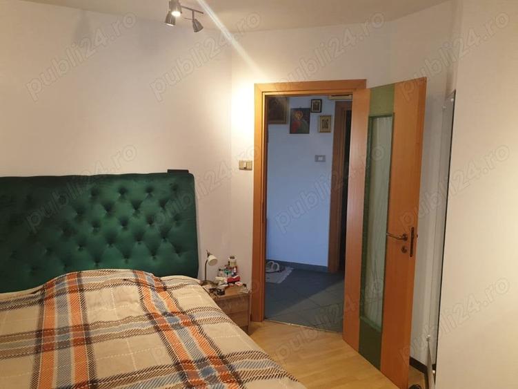 Apartament cu 4 camere decomandat în Oltenița