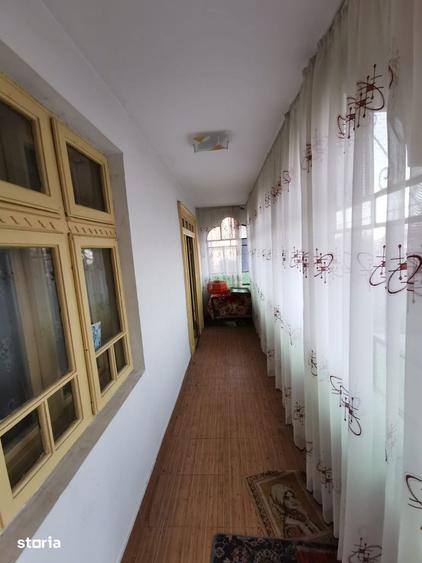 Casă cu 5 camere cu Teren 1000 Mp în Frumușani