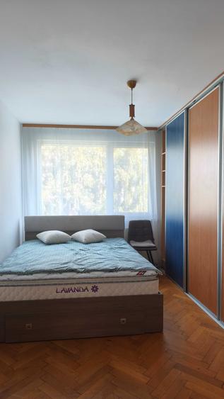 Apartament cu 3 camere semidecomandat în Ultracentral