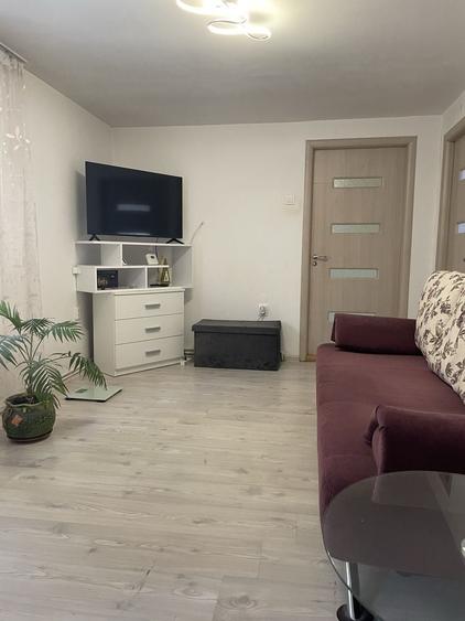 Casă cu 4 camere cu Teren 1183 Mp în Central