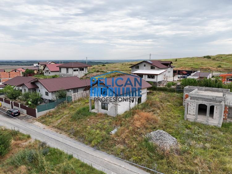 Casă individuală cu 4 camere cu Teren 500 Mp în Malcoci
