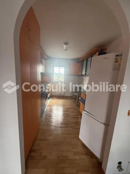 Apartament cu 3 camere semidecomandat în Mănăștur