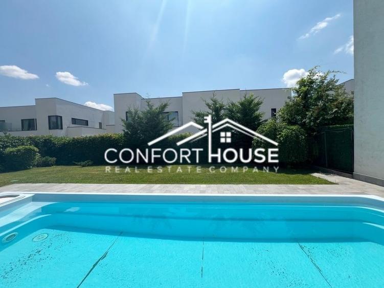 Duplex cu 5 camere cu Piscina în Iancu Nicolae