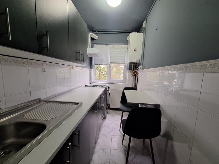 Apartament cu 2 camere semidecomandat, mobilat în Take Ionescu