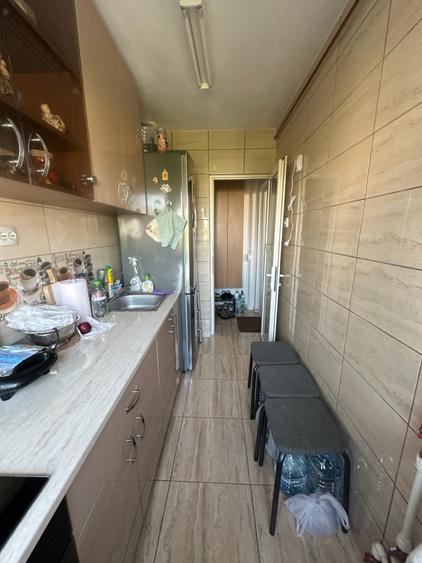 Apartament cu 2 camere semidecomandat în Rahova