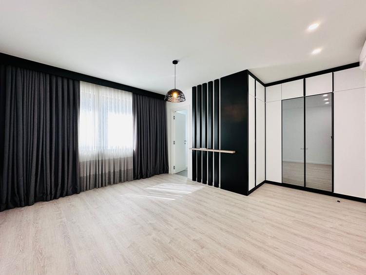 Duplex cu 5 camere cu Canalizare în Central