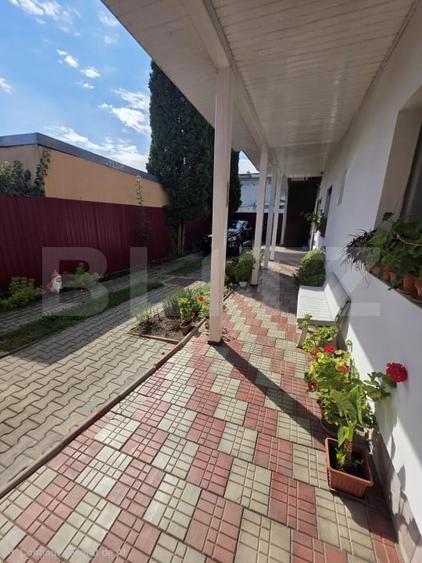 Casă individuală cu 6 camere cu Canalizare în Libertății