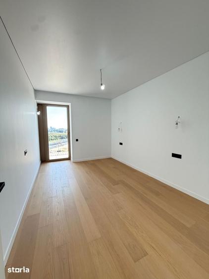 Apartament cu 4 camere decomandat în Pipera