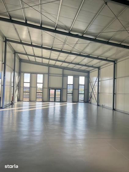 Spațiu comercial, de 1,000 mp, în Dărmănești