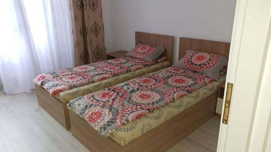Apartament cu 4 camere semidecomandat în Central