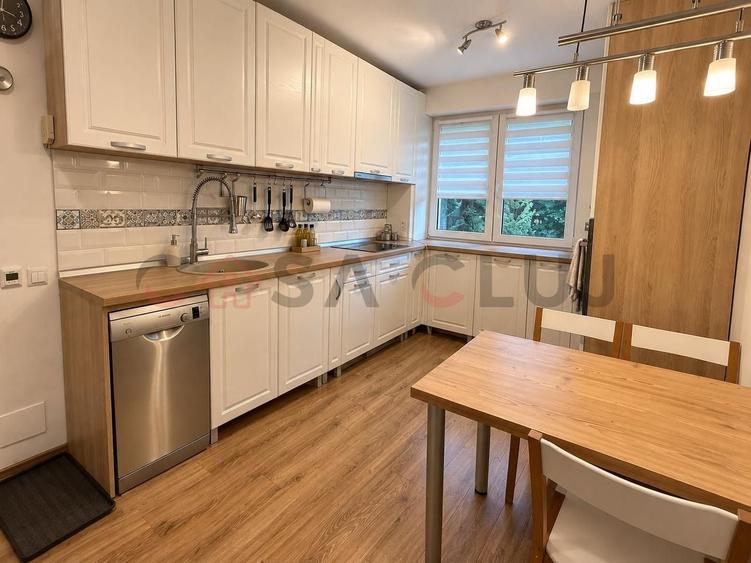 Apartament cu 3 camere semidecomandat, mobilat în Gheorgheni