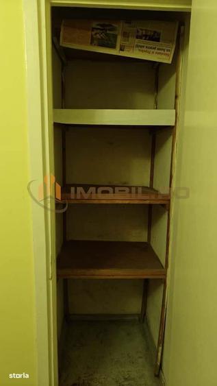 Apartament cu 3 camere semidecomandat în Tătărași