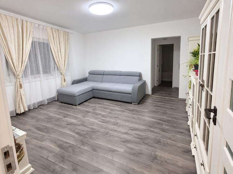 Apartament cu 2 camere semidecomandat în Dâmbovița