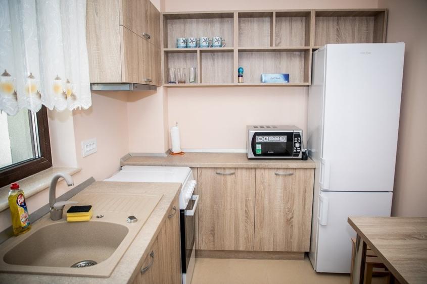Apartament cu 2 camere decomandat, mobilat în Tomis Plus