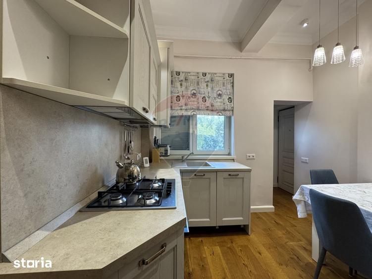 Apartament cu 2 camere, mobilat în Victoriei