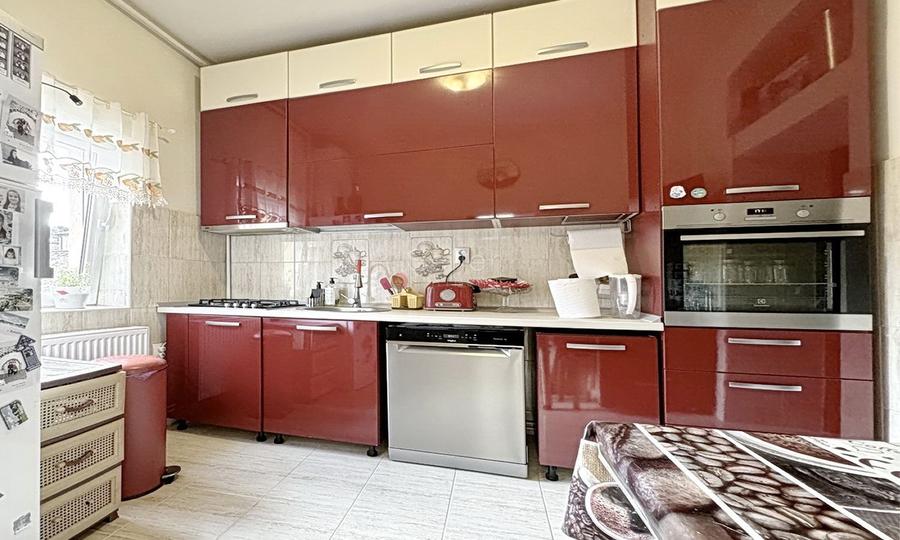 Apartament cu 2 camere semidecomandat, mobilat în Brașovul Vechi