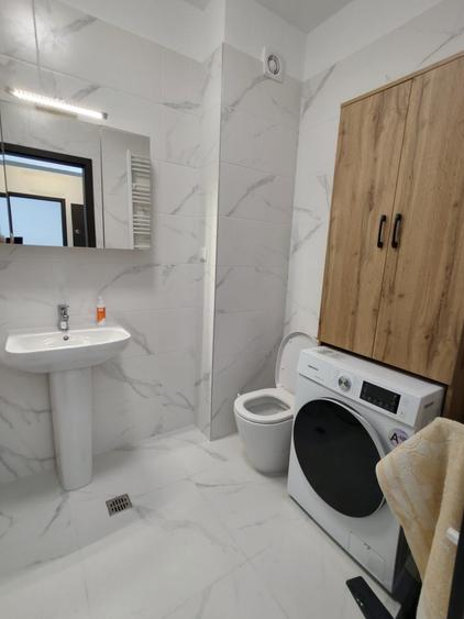 Apartament cu 2 camere decomandat în Lacul Morii