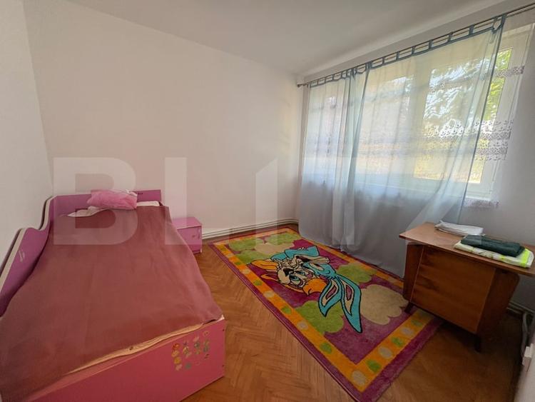 Apartament cu 4 camere decomandat, mobilat în Hunedoara