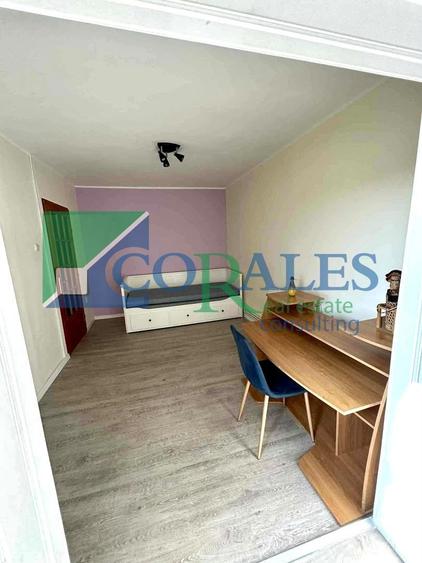 Apartament cu 3 camere semidecomandat, mobilat în Complex Studențesc