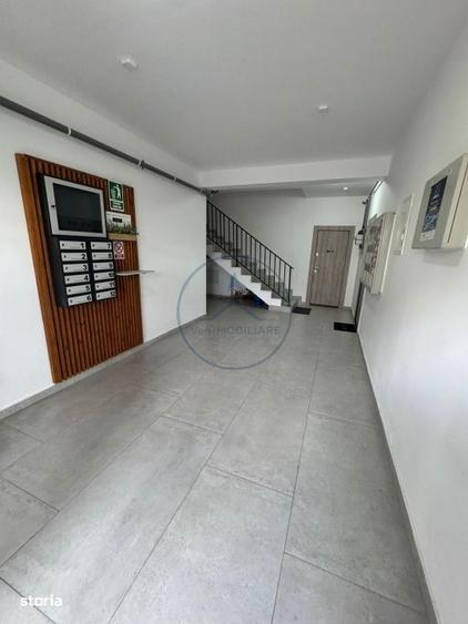 Apartament cu 3 camere decomandat în Sud